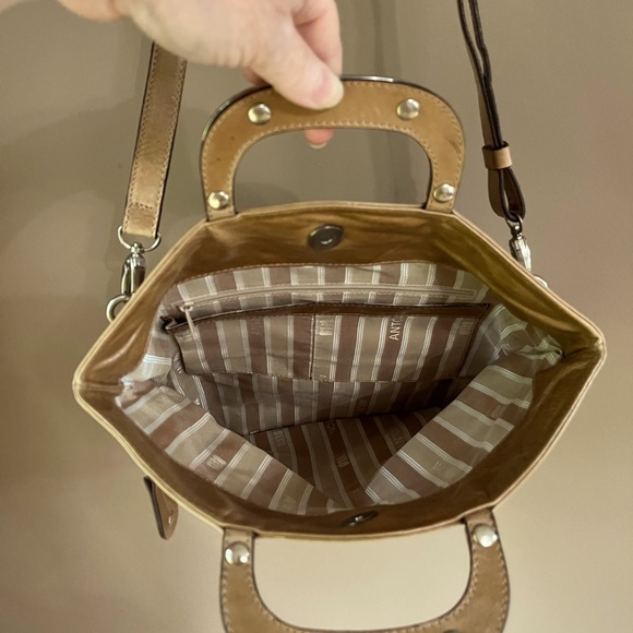 Antoni Lightly Distressed Leather Handbag -Latte - Picture 6 of 13